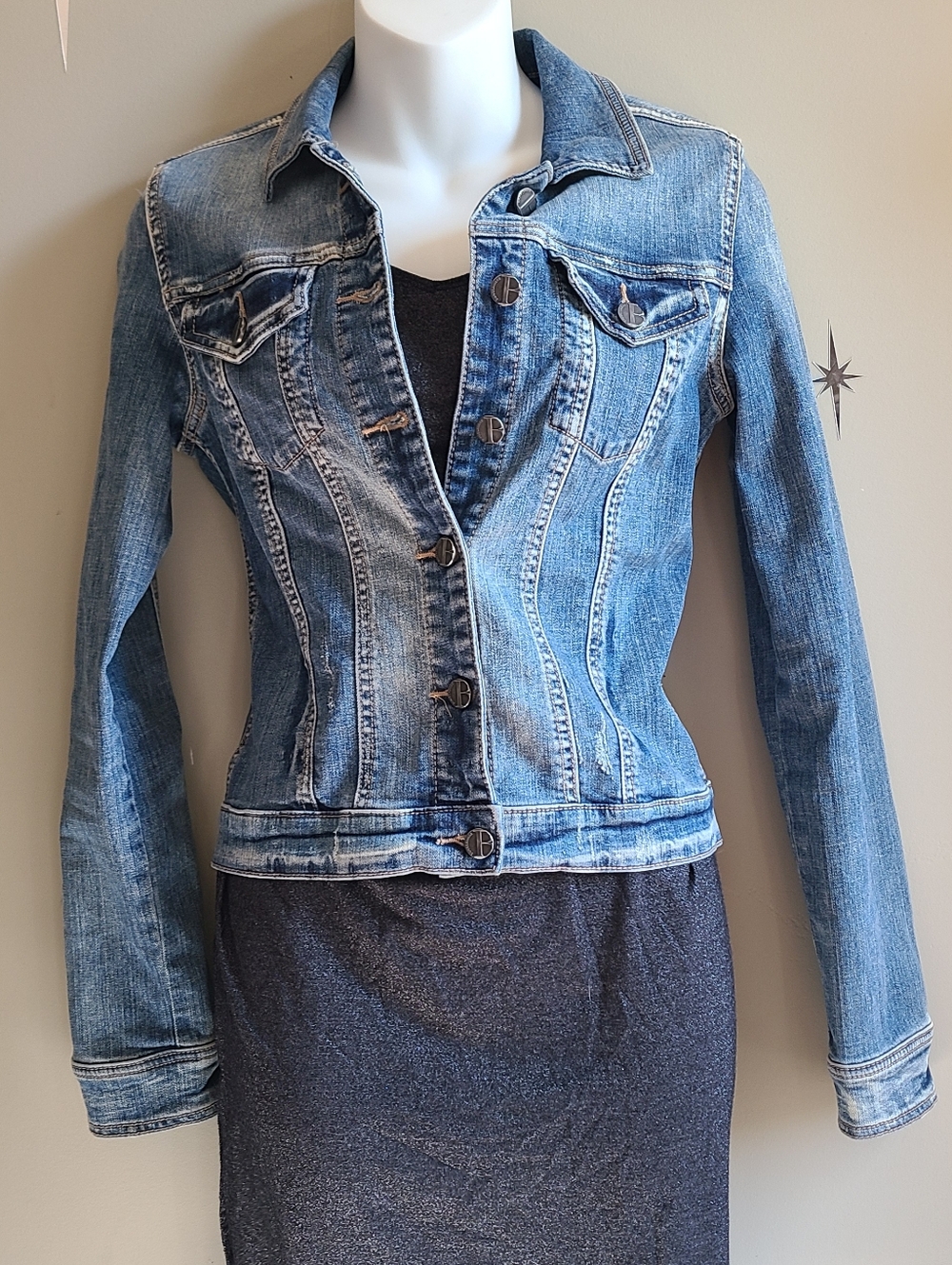 Bootlegger - Classic Light Wash Denim Jacket